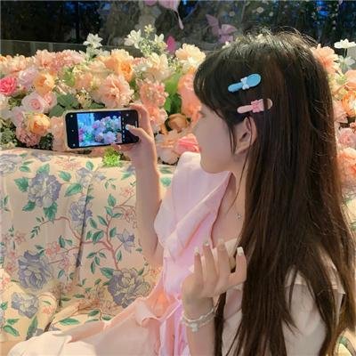 燃烧的月亮海报